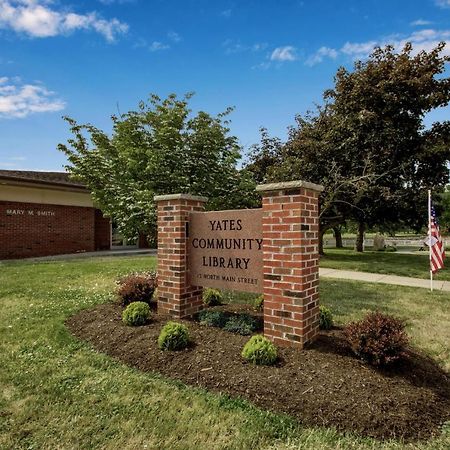 Webber Hotel Lyndonville Экстерьер фото