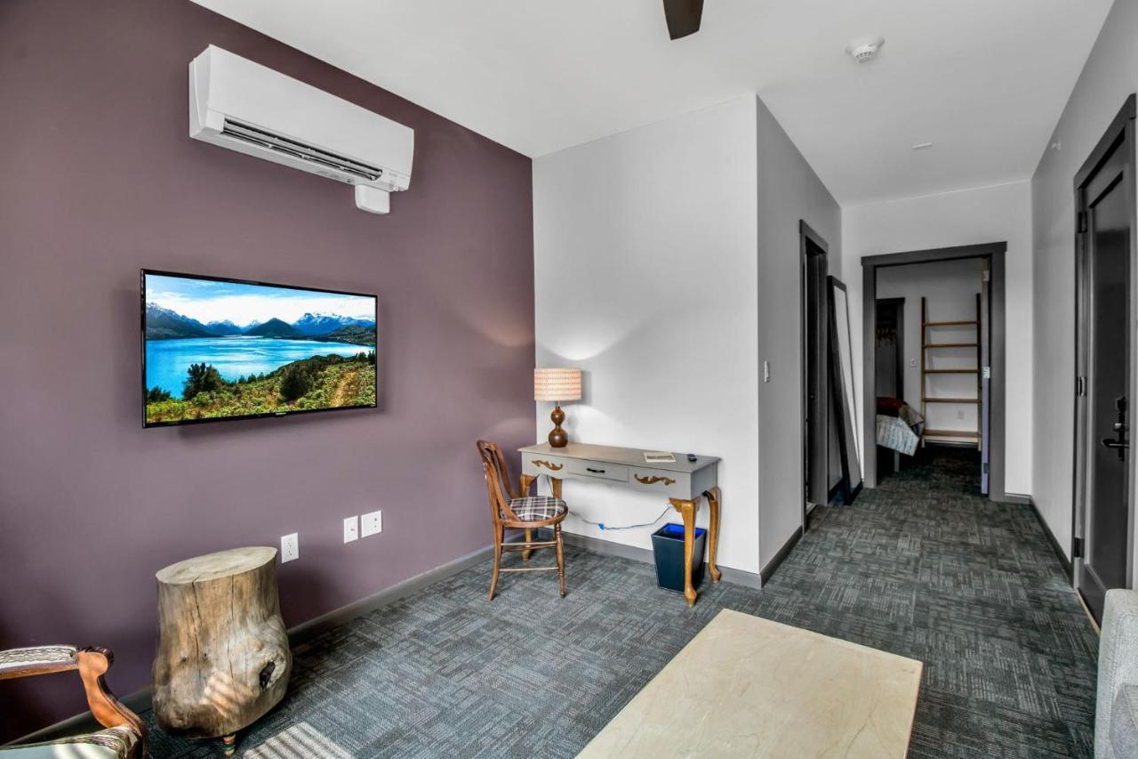 Webber Hotel Lyndonville Экстерьер фото